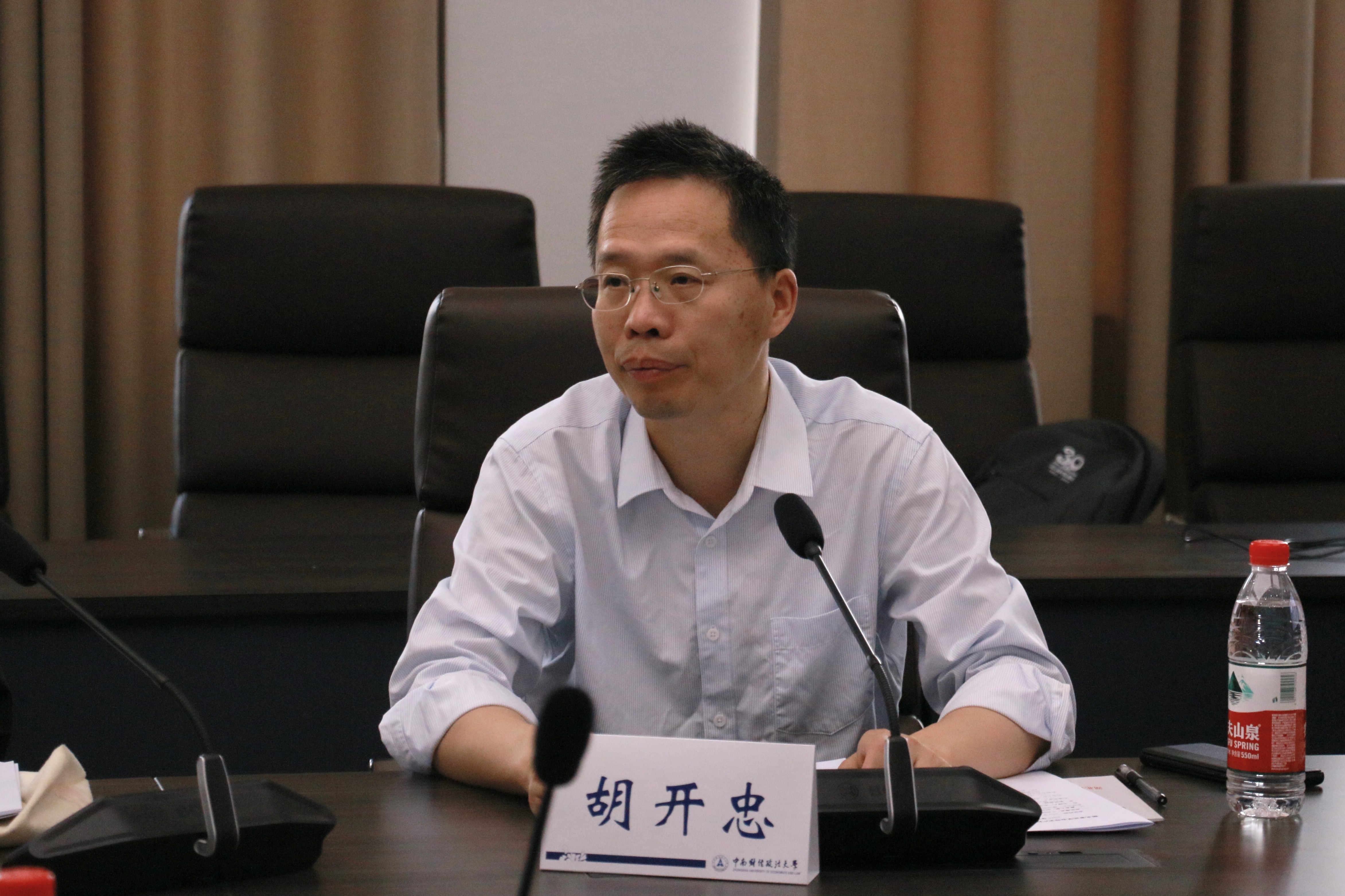 胡开忠.JPG